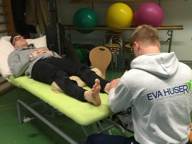 Unsere Erste Fortbildung an der Eva Hüser Physiotherapieschule – Fußreflexzonenmassage